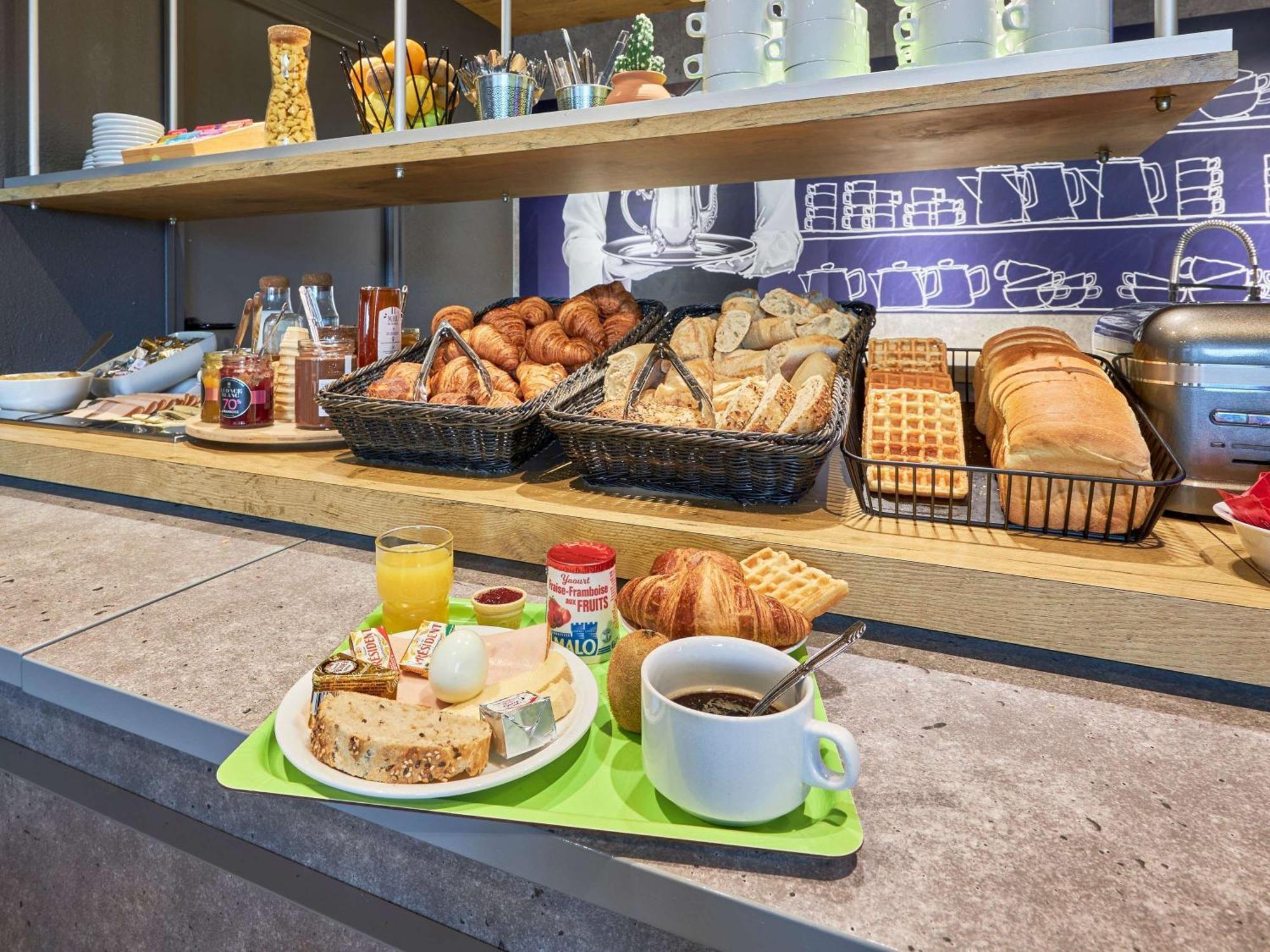 Ibis Budget Lisieux Exterior foto